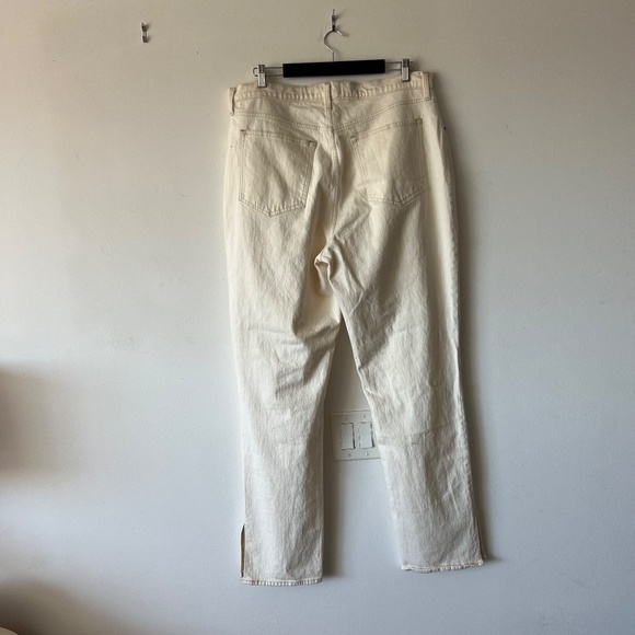 Abercrombie & Fitch Curve Love Cream Ultra High Rise 90s Straight Jean 18L / 34 - Picture 6 of 8